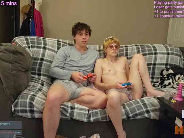 milkandhoneycams webcam