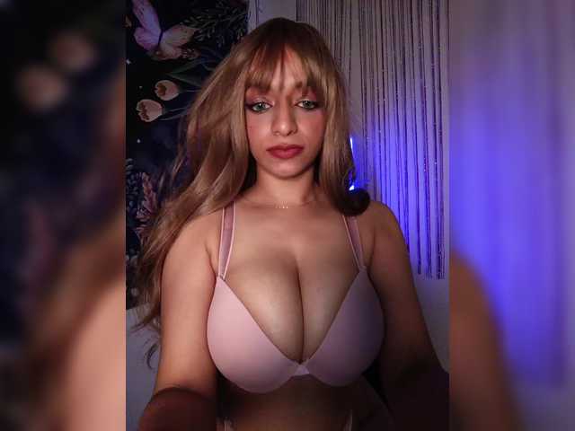 Clairemontrose's BongaCams show and profile