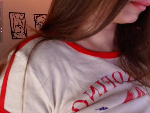 mila-strawberry webcam