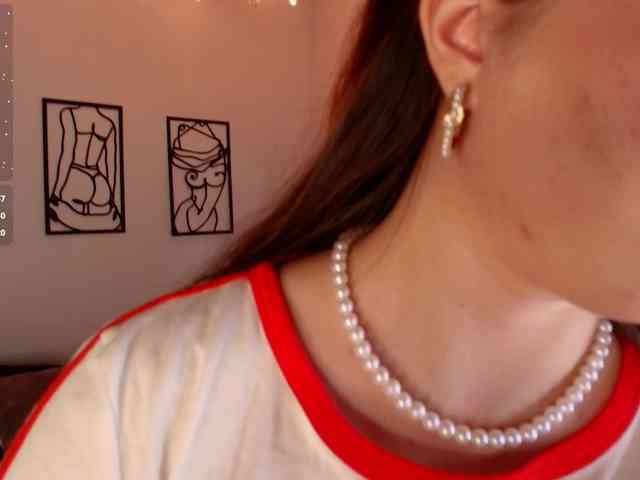 mila-strawberry webcam