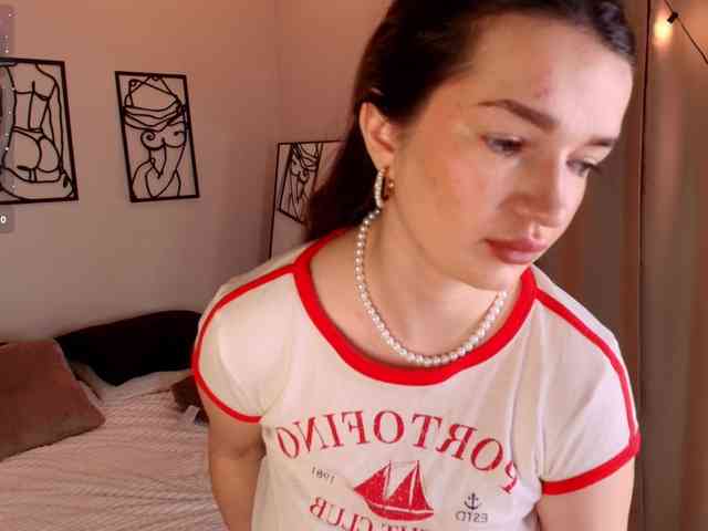 mila-strawberry webcam