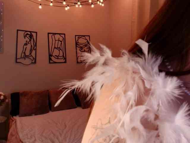 mila-strawberry webcam