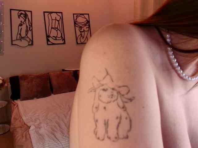 mila-strawberry webcam