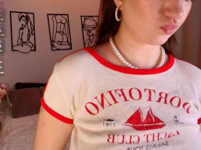 mila-strawberry webcam