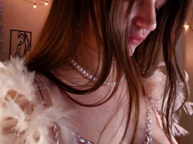 mila-strawberry webcam