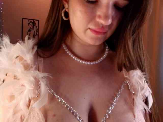 mila-strawberry webcam