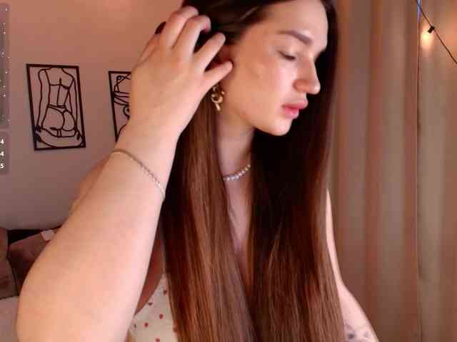 mila-strawberry webcam