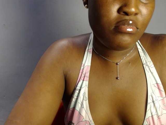 Dirtydesire webcam bongacams model stream image