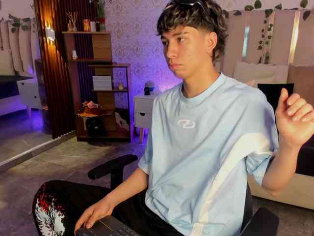 kaelwolf-tay kaelwolf-tay