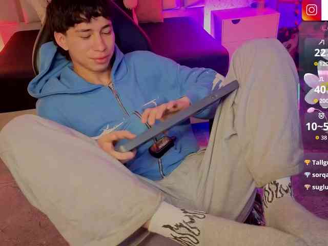 kaelwolf-tay kaelwolf-tay