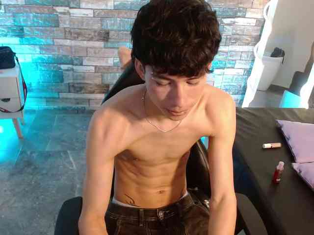 kaelwolf-tay kaelwolf-tay