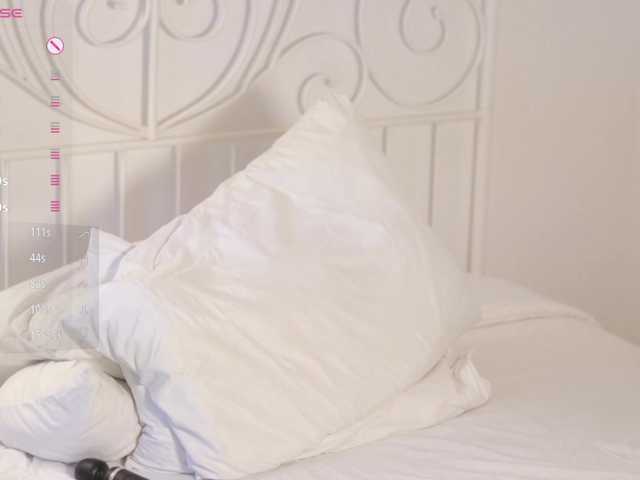 le modèle Aly- est en webcam porno dans un show sur le site bongacams, il possède les tags suivants: Latino/Hispanic,Brunette,Shaved