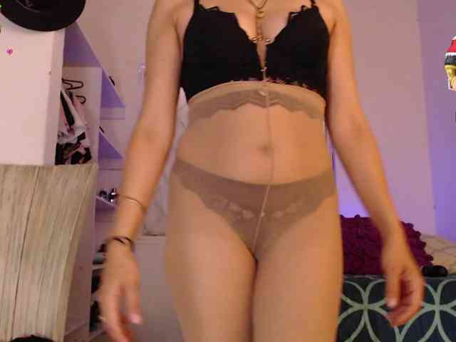juliethMilf webcam