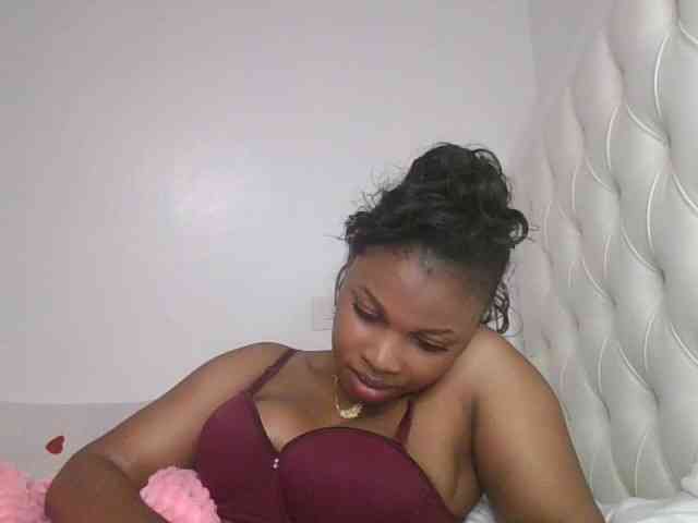 happyqueen002 webcam