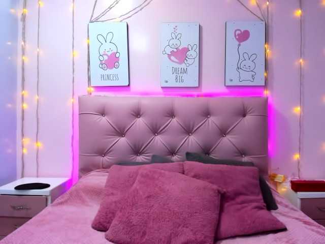 Issaa-Tyler's BongaCams show and profile