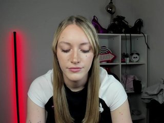 EvelynBlond26 Porn Show