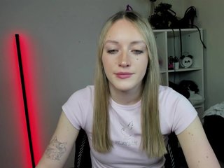 EvelynBlond26 Porn Show