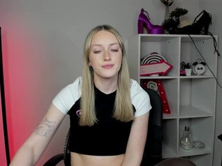 EvelynBlond26 Porn Show