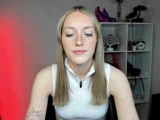 EvelynBlond26 Porn Show