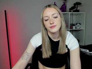 EvelynBlond26 Porn Show