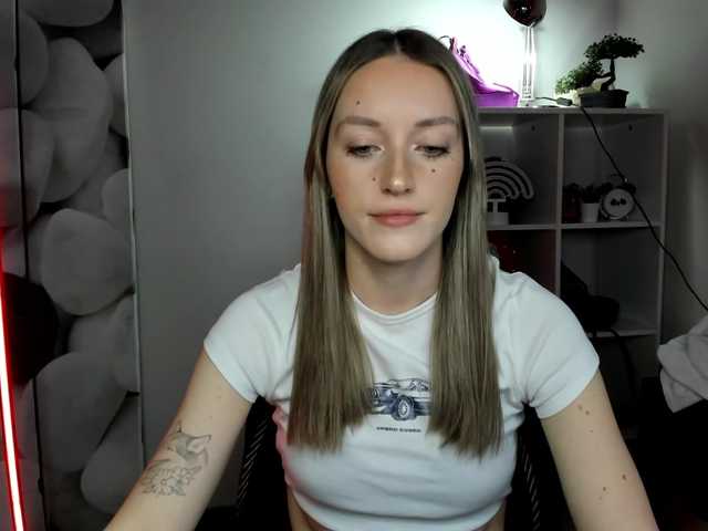 EvelynBlond26 webcam bongacams model stream image