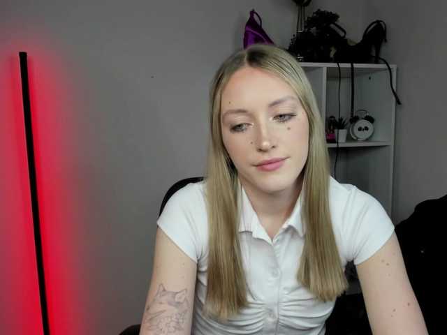 Evelyn Blond (EvelynBlond)