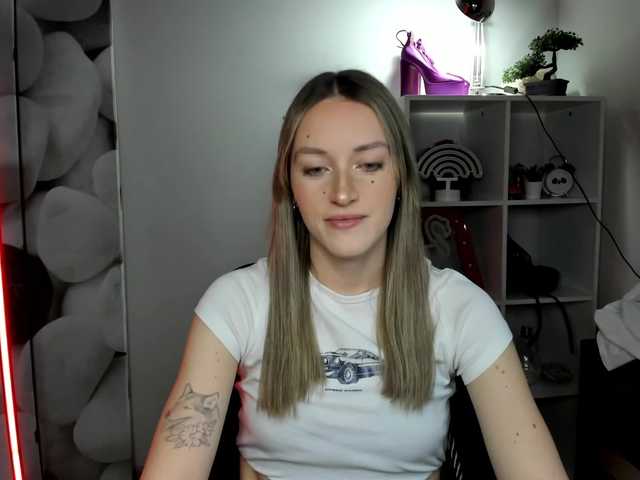 EvelynBlond26 webcam bongacams model stream image