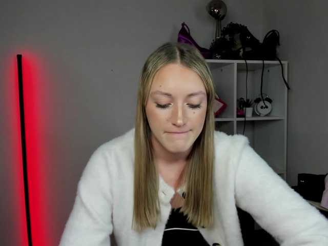 Preview of evelynblond26