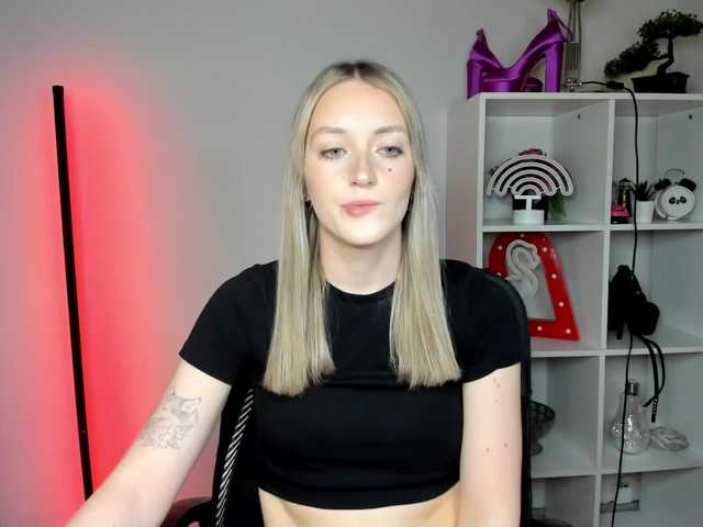 EvelynBlond from BongaCams is Freechat