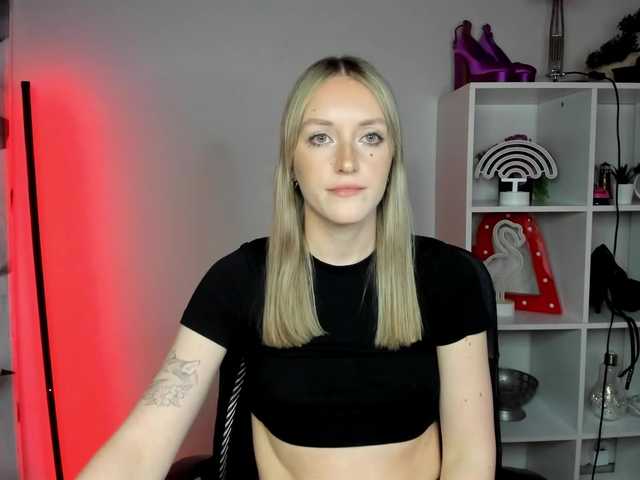 EvelynBlond from BongaCams is Freechat