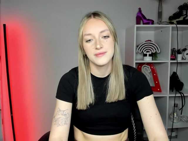 EvelynBlond from BongaCams is Freechat