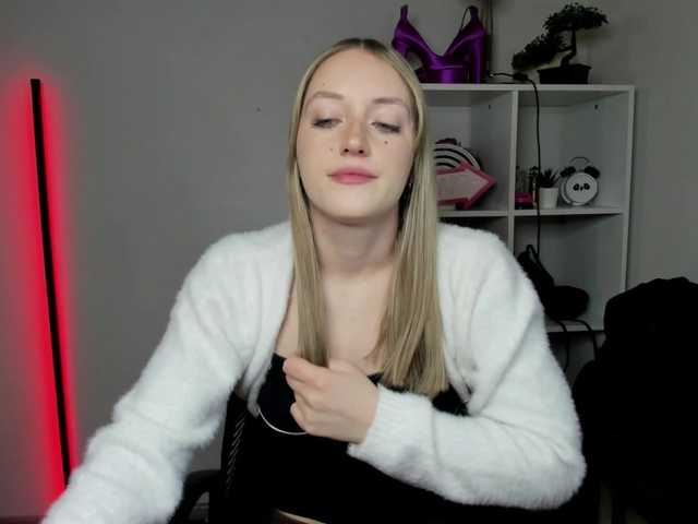 Preview of evelynblond26