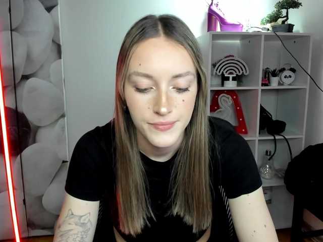 EvelynBlond26 webcam bongacams model stream image