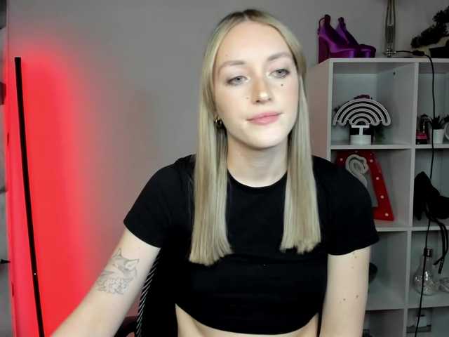EvelynBlond from BongaCams is Freechat