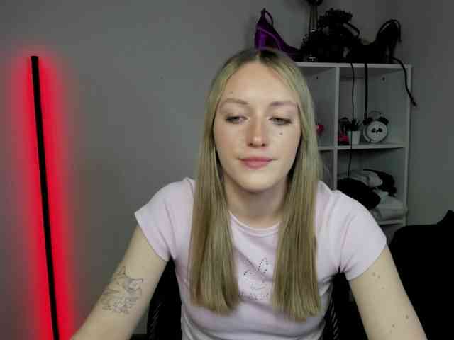 EvelynBlond