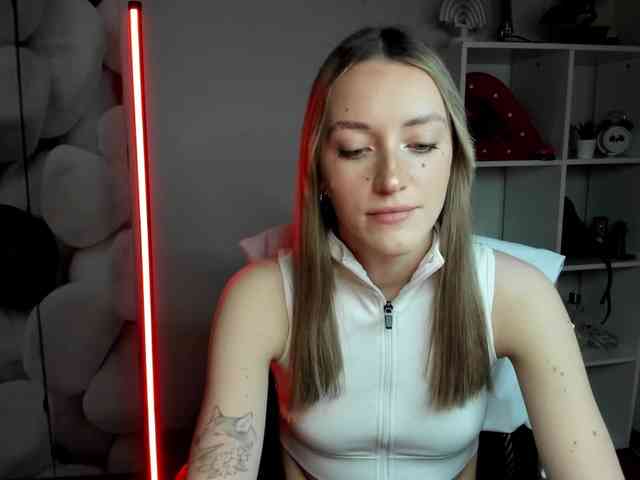 EvelynBlond EvelynBlond