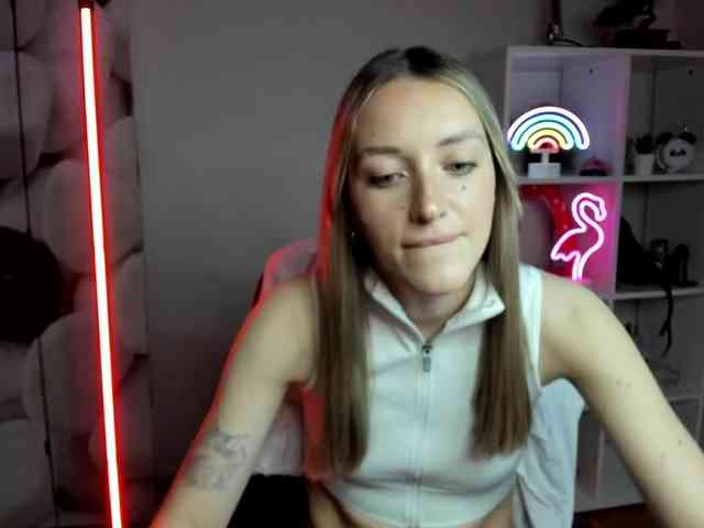 EvelynBlond EvelynBlond