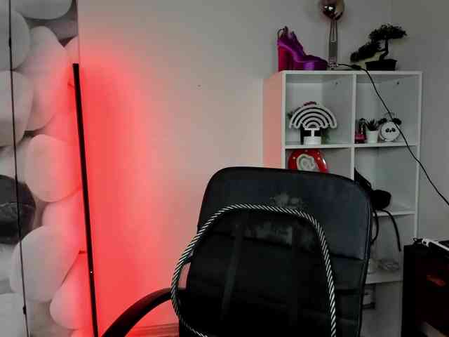 EvelynBlond26 webcam