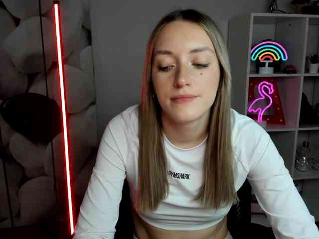 EvelynBlond EvelynBlond