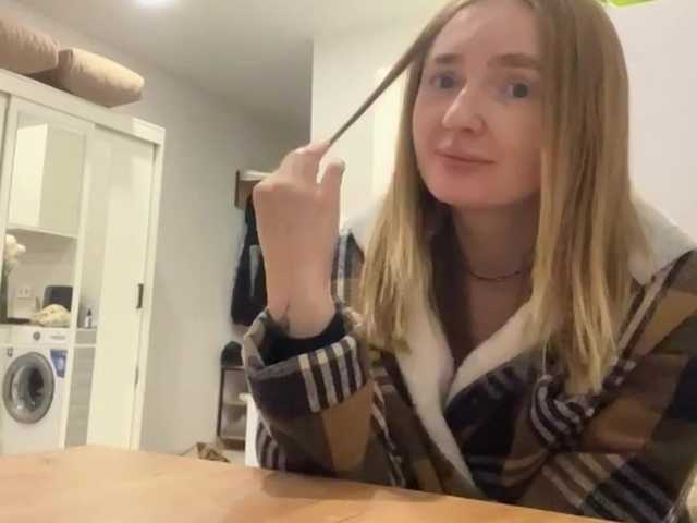  LyndaJovich chat room