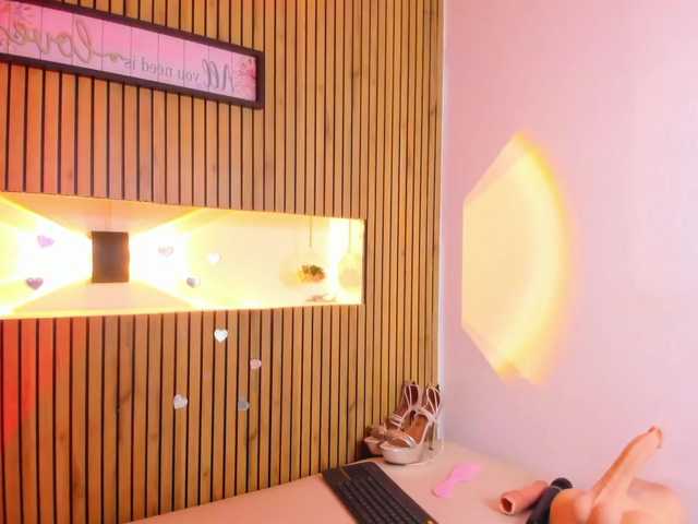  SaraLondon13 chat room