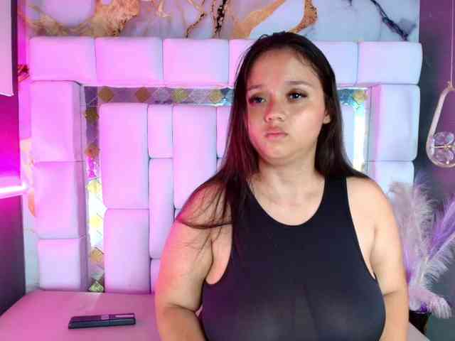 SaraLondon13 SaraLondon13