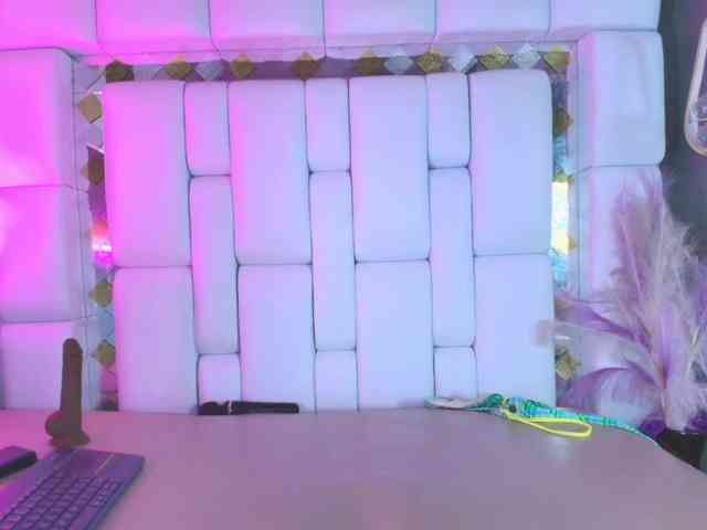 SaraLondon13 SaraLondon13