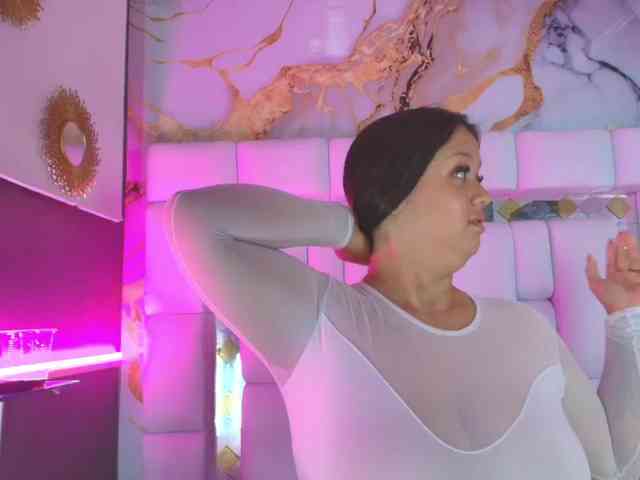 SaraLondon13 SaraLondon13