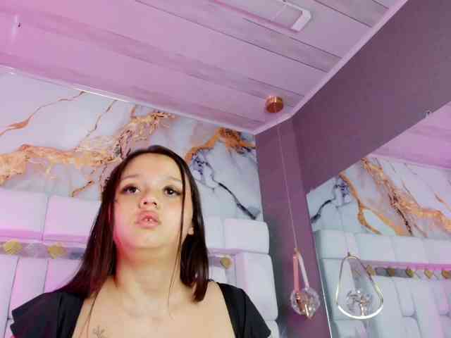 SaraLondon13 SaraLondon13