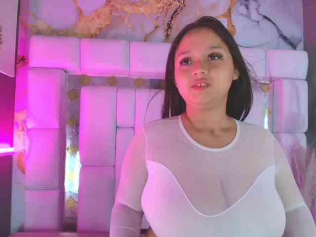 SaraLondon13 SaraLondon13