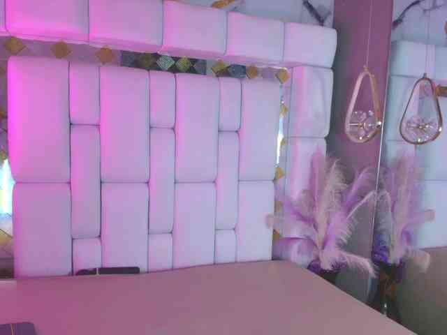 SaraLondon13 SaraLondon13