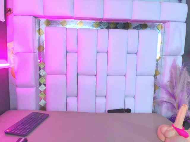 SaraLondon13 SaraLondon13