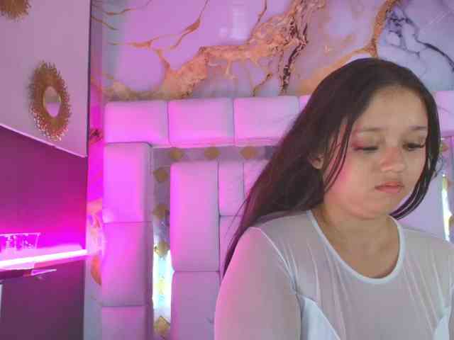 SaraLondon13 SaraLondon13