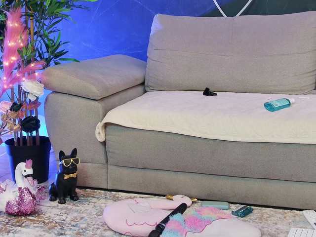 AlessiaDebbie's BongaCams show and profile